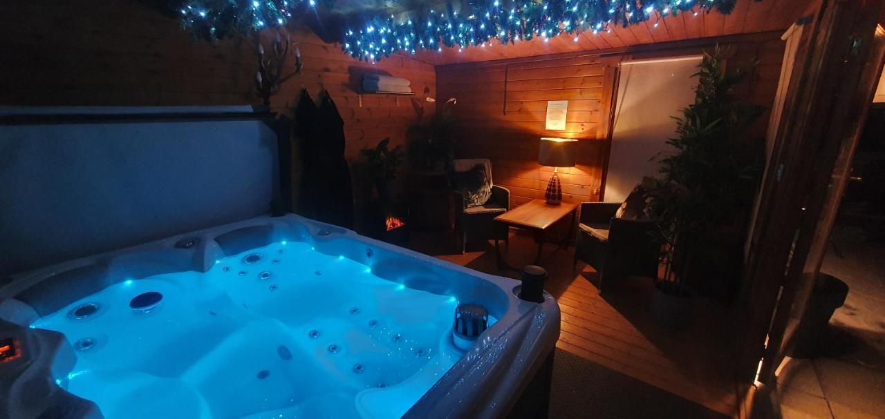 Cader En At Pen Y Coed Hall Exclusive Luxury Hot Tub Dolgellau