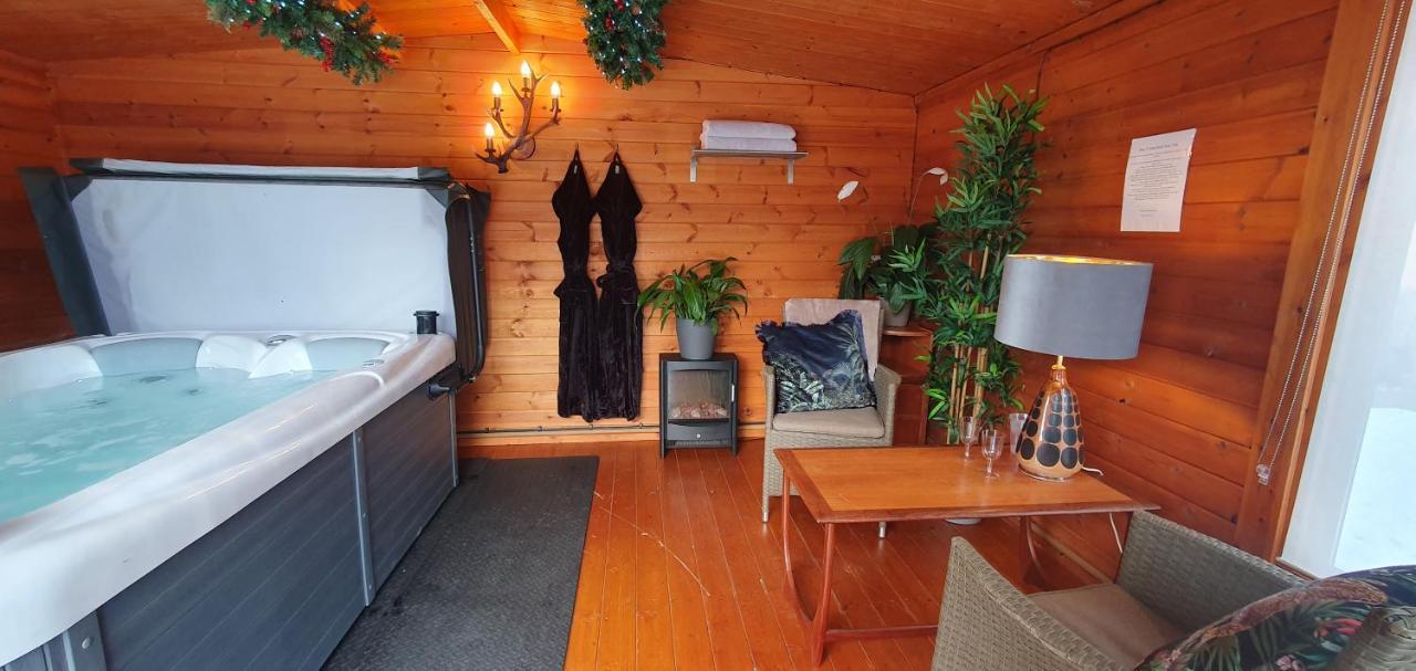 Couette-café Cader En At Pen Y Coed Hall Exclusive Luxury Hot Tub